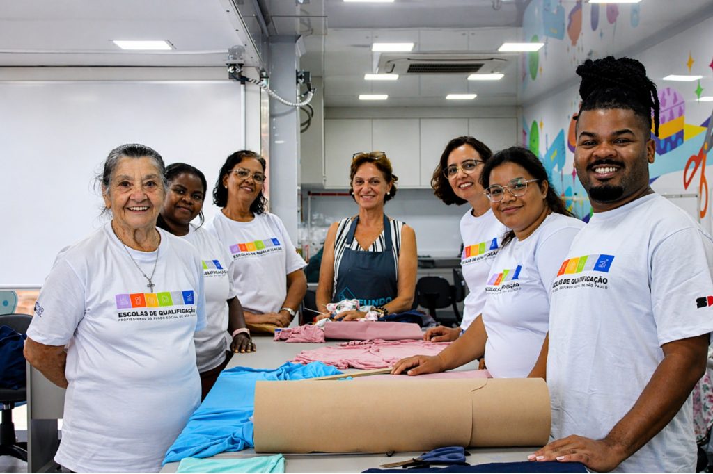 Moradora de Santa Rita do Passa Quatro transforma talento em profissão