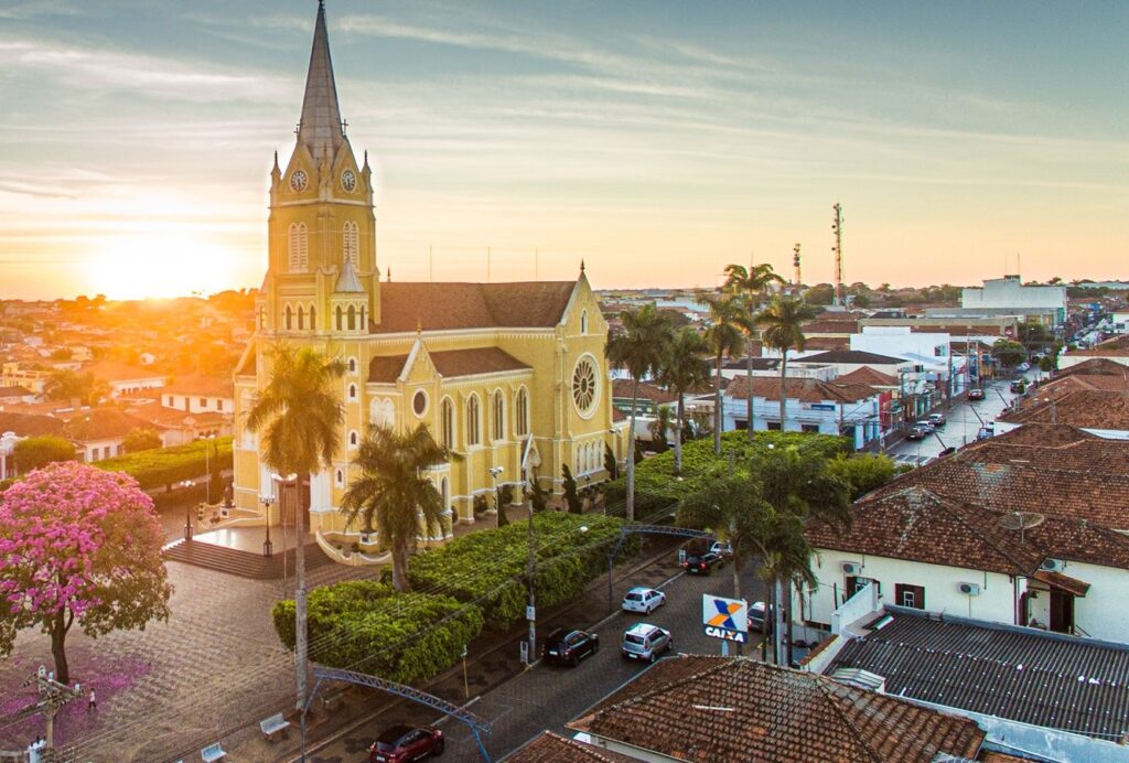 Santa Rita do Passa Quatro terá sábado de festa, shows e ações solidárias