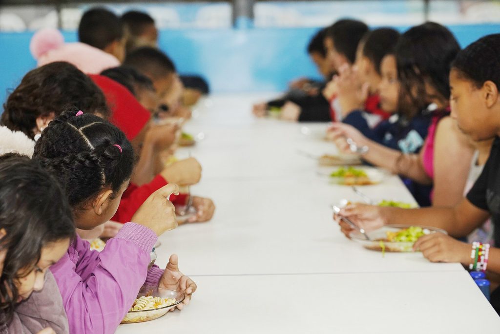 Escolas estaduais de Santa Rita do Passa Quatro e região vão oferecer merenda durante as férias de julho; veja como solicitar