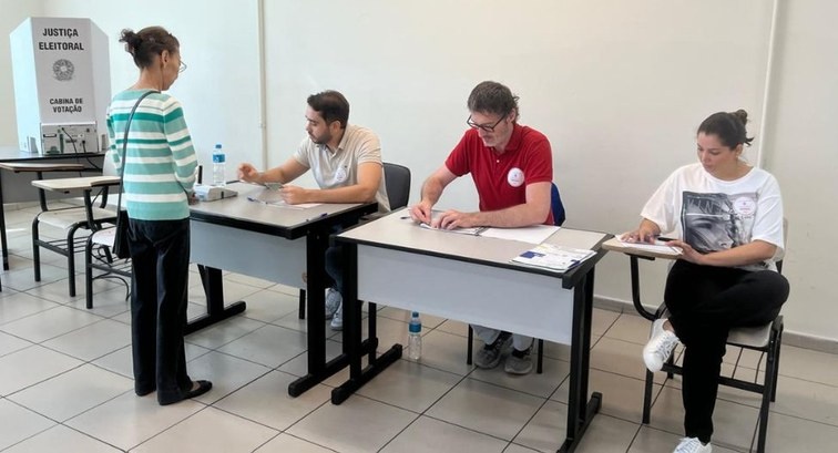 TRE-SP começa convocação de mesários para 2026; veja como confirmar