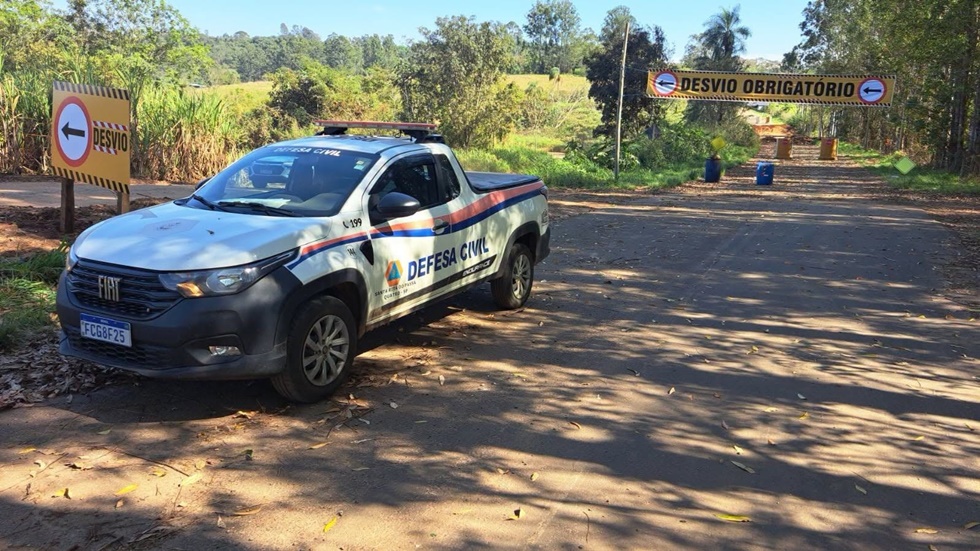 SRQ-010 tem sinalização reforçada, mas trecho entre Santa Rita e Tambaú continua interditado